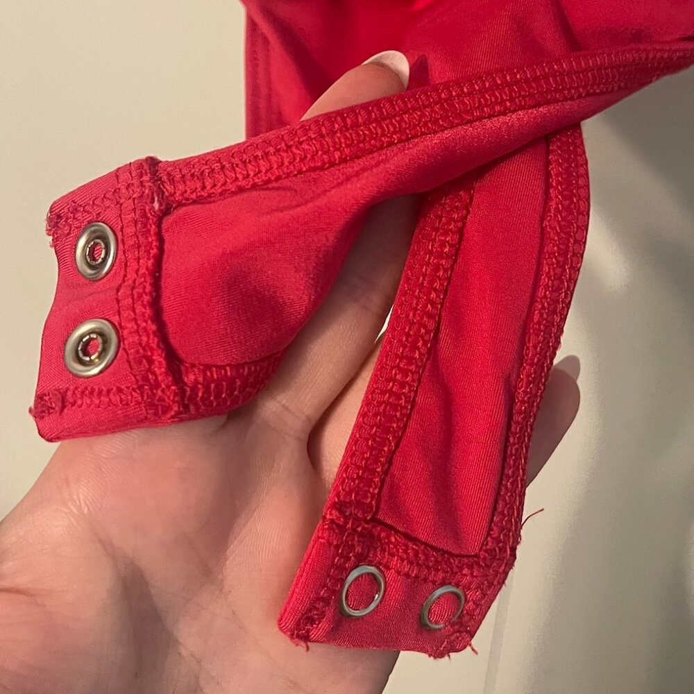 Express Body Contour Bodysuit - Picture 6 of 6